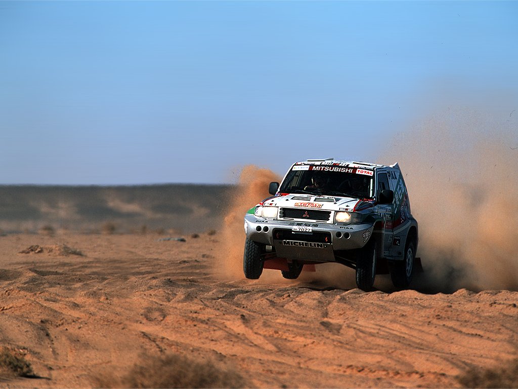 1024pajero03.jpg