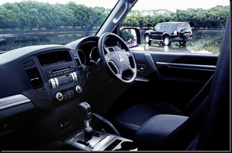 Interieur Pajero 2007